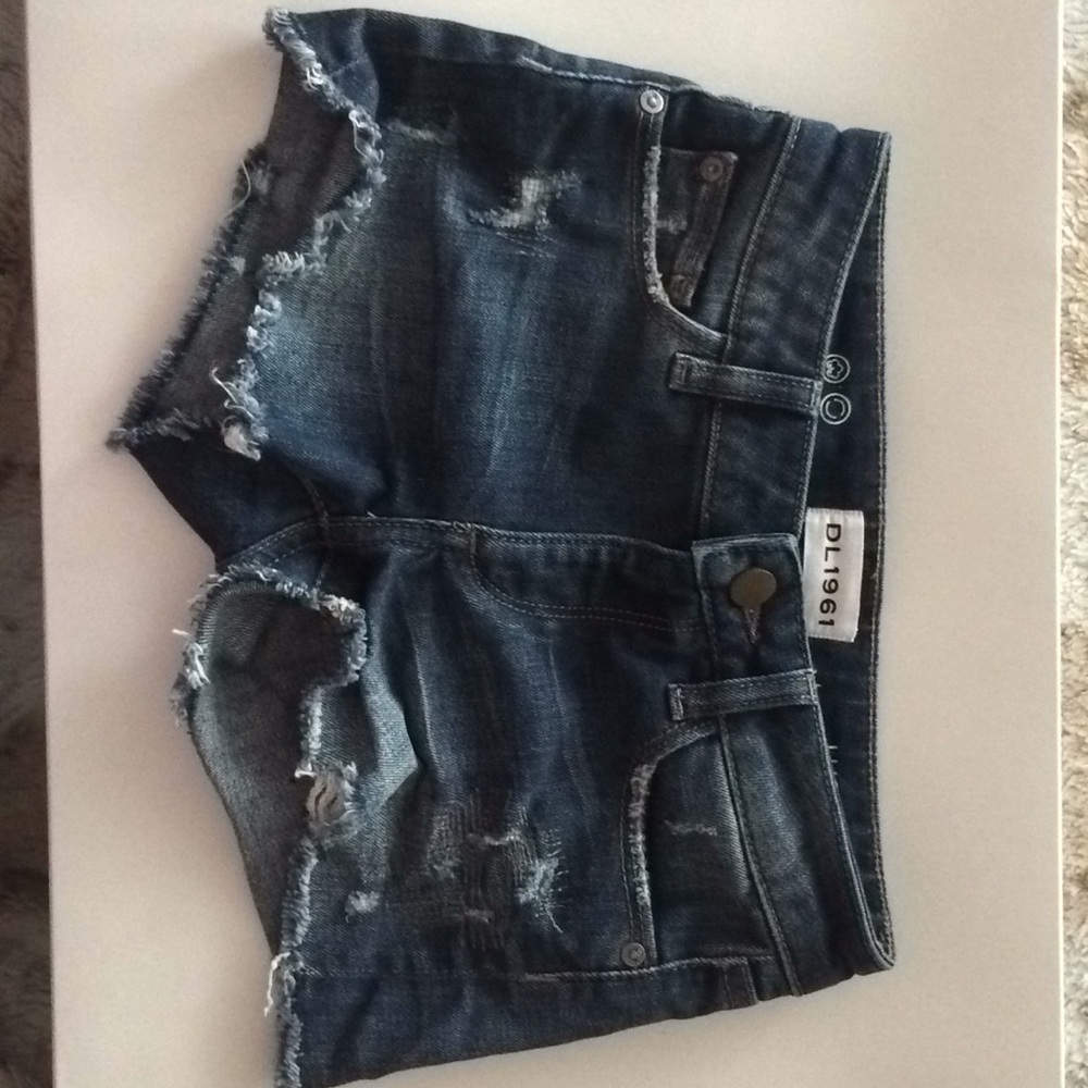 Shorts - Picture 1 of 4